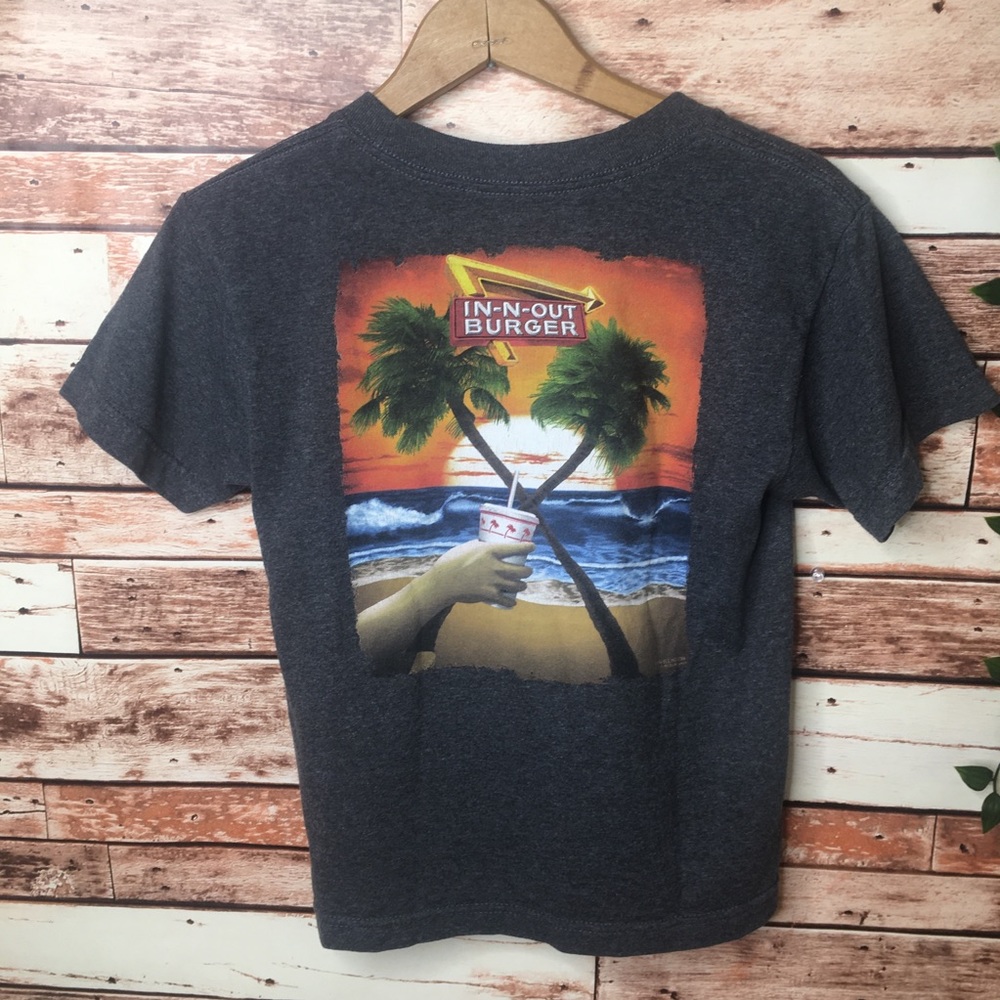 In-N-Out Girls Small Trendy Casual Comfy T-Shirt